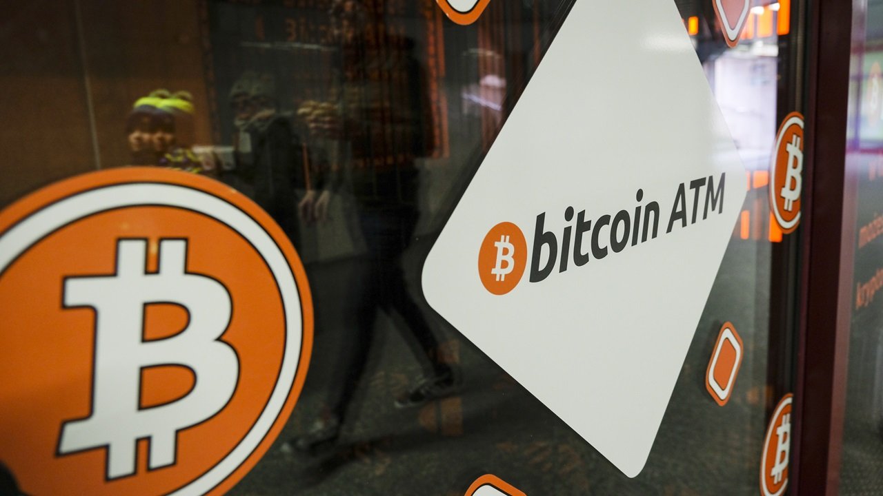 Vrouw bekent bezit van 5 miljard pond aan bitcoin na wereldwijde  oplichtingszaak - Newsmonkey