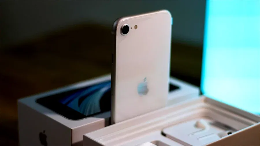 iPhone SE 4: schermo più grande e Face ID secondo nuove indiscrezioni
