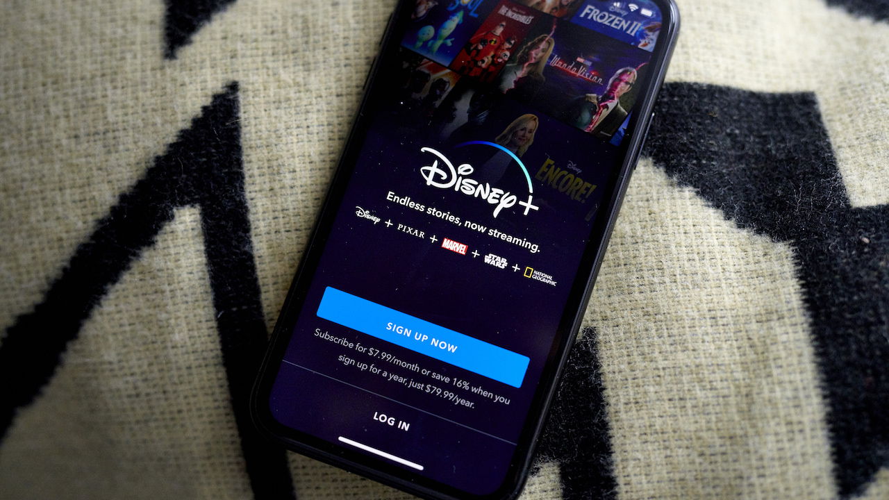 Disney+ overtreft 120 miljoen abonnees, waardoor de streamingdienst winstgevend wordt