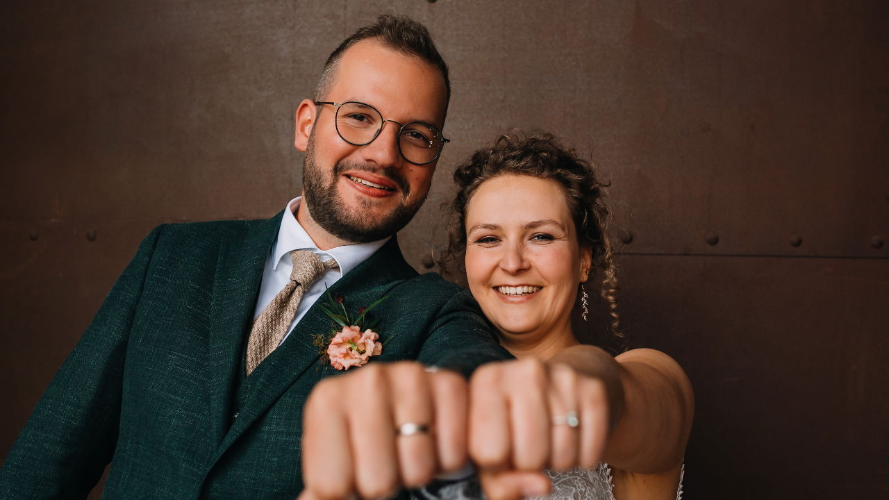 Blind Getrouwd': Jorina en Jidse geven elkaar het jawoord - Newsmonkey