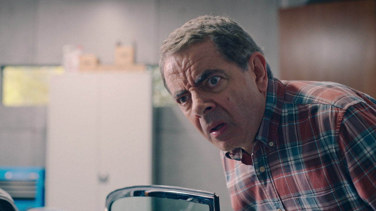 Rowan Atkinson terug met 'Man vs Baby' op Netflix - Newsmonkey