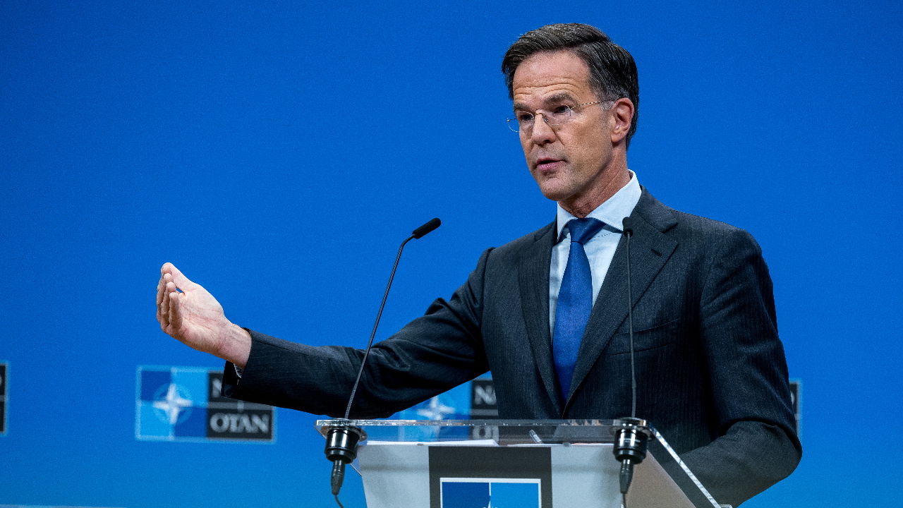 NAVO-secretaris-generaal Mark Rutte roept Europees Parlement op tot versterking van defensie