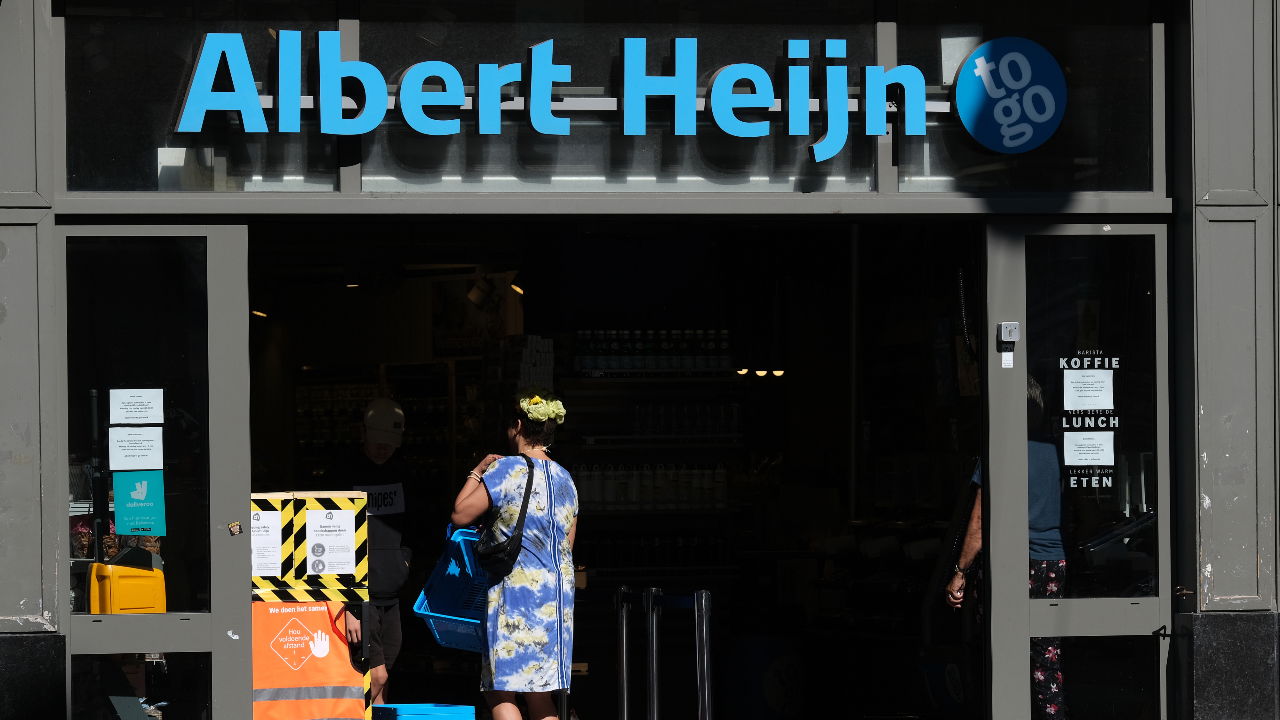 Albert Heijn test bodycams in winkels in Amsterdam en Rotterdam om ...