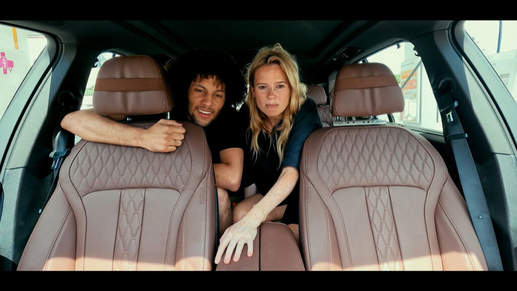 De Mol claxon