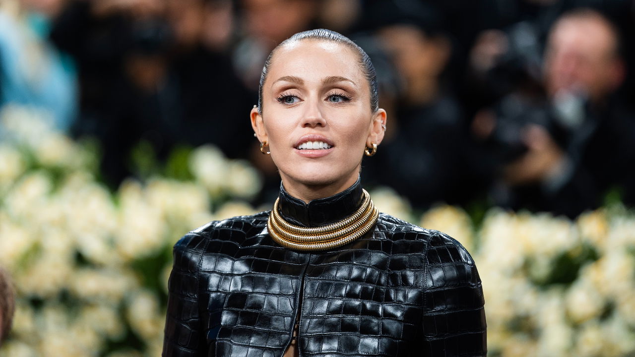 Miley Cyrus' Stemproblemen: Ondanks Reinkes Oedeem Blijft Ze Optreden!