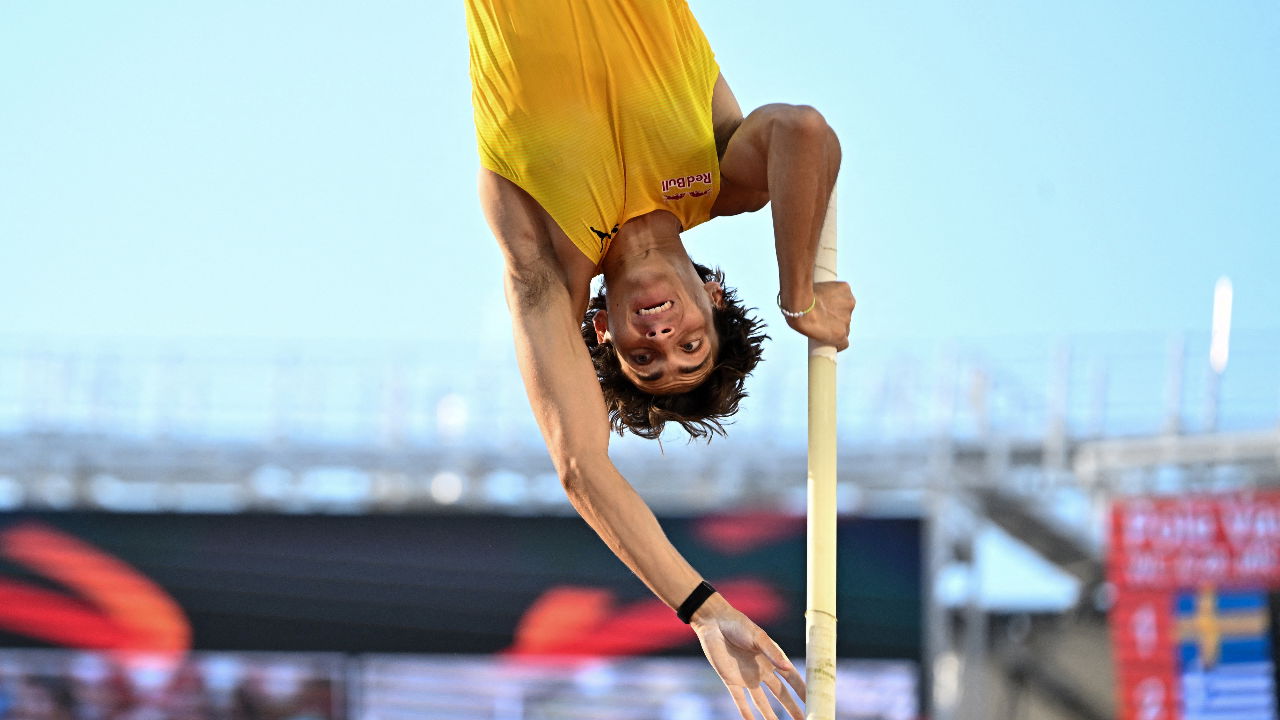 Mondo Duplantis Springt Over 6 29 Meter En Breekt Voor 13de Keer mondo-duplantis-springt-over-6-29-meter-en-breekt-voor-13de-keer