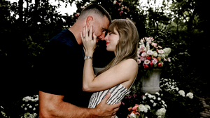 Taylor Swift en Travis Kelce maken verloving bekend