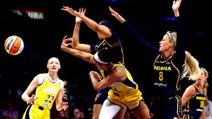 Fans gooien opnieuw dildo op het veld bij de WNBA