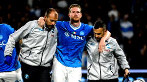 Kevin De Bruyne mogelijk maanden buiten strijd met spierscheur in hamstring