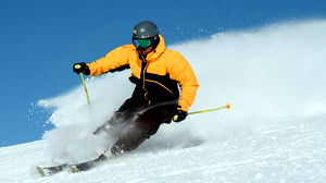 Italië voert als eerste land in Europa helmplicht in op de skipiste: dit moet je weten