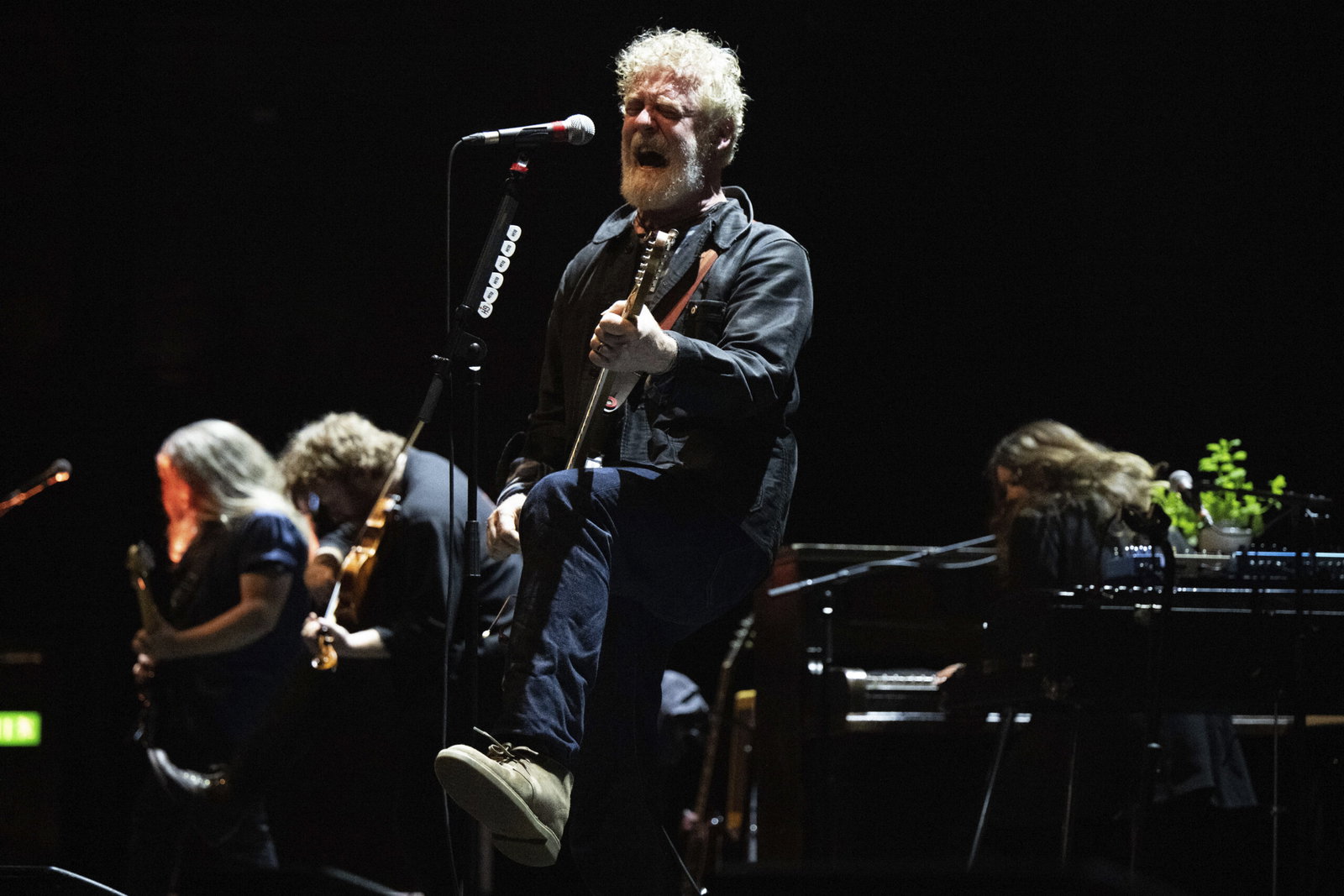Oscarwinnaar Glen Hansard komt om bij motorongeluk in Dublin